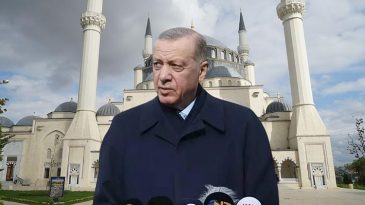 Cumhurbaşkanı Erdoğan, Cuma Namazını Mimar Sinan Camisi’nde Gerçekleştirdi