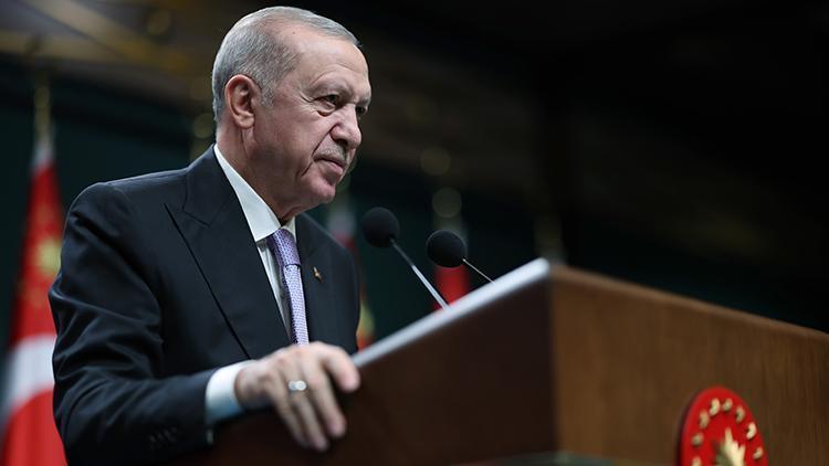 Cumhurbaşkanı Erdoğan, Galatasaray’ı Şampiyonluğundan Dolayı Kutladı