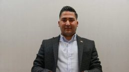 Cumhurbaşkanı’na Hakaret Eden Duvar Yazıları Nedeniyle 4 Kişi Tutuklandı! Aralarında CHP Gençlik Kolları Başkanı da Bulunuyor