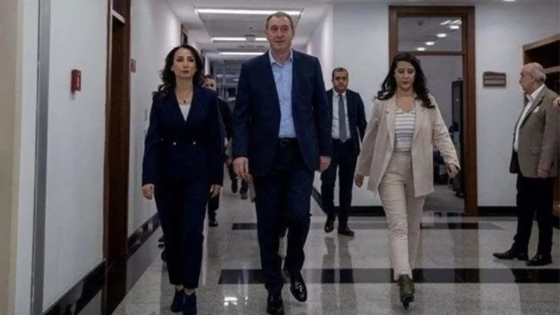 DEM Parti Heyeti MHP’yi Ziyaret Etti