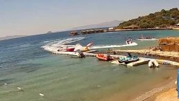 Deniz yatağı sürat teknesine çarptı: 1’i ağır 3 turist yaralı