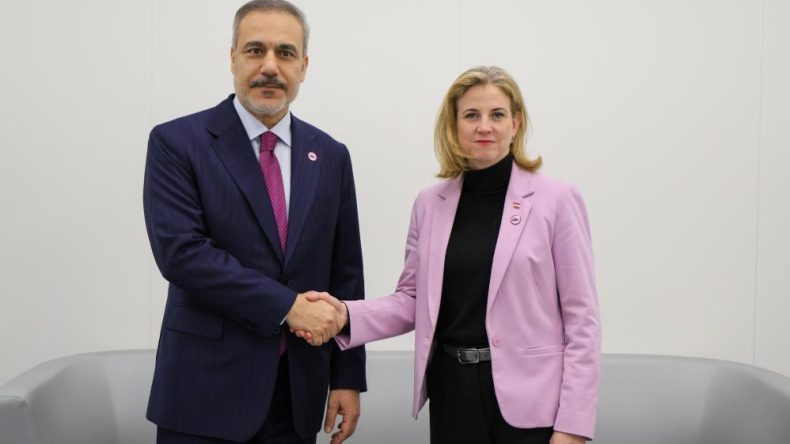 Dışişleri Bakanı Fidan, Avusturyalı Mevkidaşı Meinl-Reisinger ile Görüştü