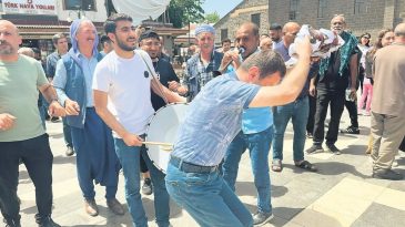 Diyarbakır’da Davullu Zurnalı Kutlama