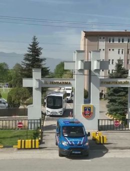 Düzce’de Jandarma 74 Kişiye Operasyon Düzenledi