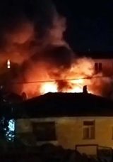 Edirne’de yangın paniği: 1 ev küle döndü