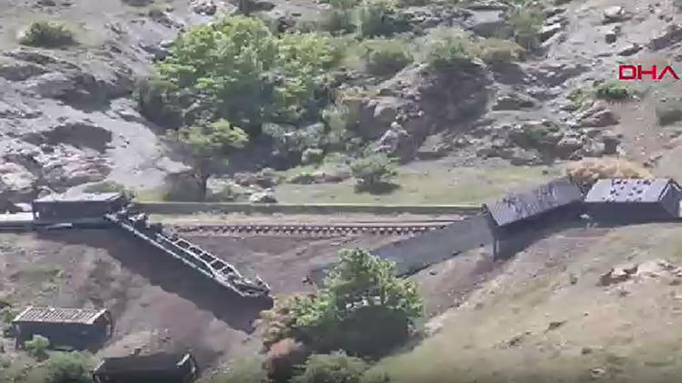 Elazığ’da Yük Treninin Vagonları Raydan Çıktı