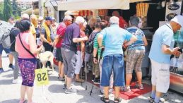 Emekli Turistler, Datça’da Esnafın Yüzünü Güldürdü