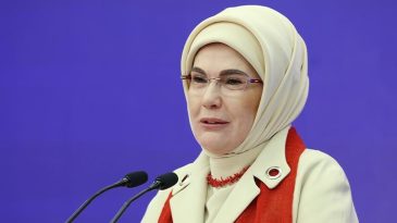 Emine Erdoğan: Sanatlarımıza sahip çıkmalı, eriyip gitmelerine izin vermemeliyiz