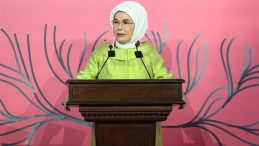 Emine Erdoğan Uluslararası Aile Forumunun Galasında: Doğum Sayılarının Gerilemesine İzin Veremeyiz