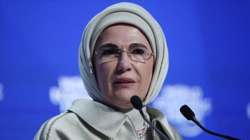 Emine Erdoğan’dan ”Karabağ Atları”nın gösterisine ilişkin paylaşım