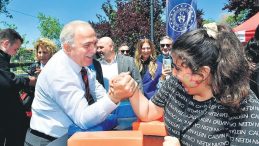 Engelliler Haliç’te gönüllerince eğlendi