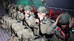 Erciyes-2025 Tatbikatı: Seçkin Gözlemci Günü Gece Atlayışı ile Başladı