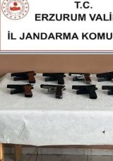 Erzurum’da 10 Ruhsatsız Tabanca Ele Geçirildi
