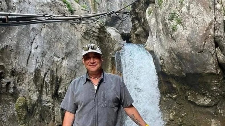Eski Yeşilçam Oyuncusu Sosyal Medyada Tanıştığı Kadın Tarafından Bıçaklandı: Hastaneye Kaldırılan Oyuncu Hayatını Kaybetti