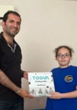 Esma Yılmaz, TÜGVA’nın Kitap Kurdu Yarışmasında Türkiye’de İlk 10’a Girdi