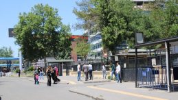 Ev Hapsinde Olan Koca, Darbettiği Eşinin Evinde Yaşadıktan Sonra Tutuklandı
