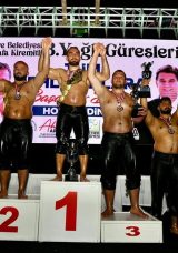 Fethiye’de 3. Mustafa Kiremitli Yağlı Güreşlerinde Başpehlivanlığı Feyzullah Aktürk Kazandı