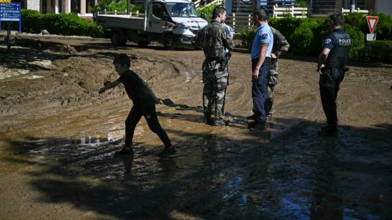 Fransa’da Sel Felaketi: 3 Kişi Hayatını Kaybetti