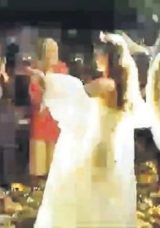 Gelin ve 4 kişi yaralandı