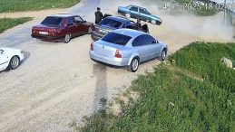 Görüntüler Aksaray’da Kaydedildi: Yolu Kapattılar, Havaya Ateş Açtılar!