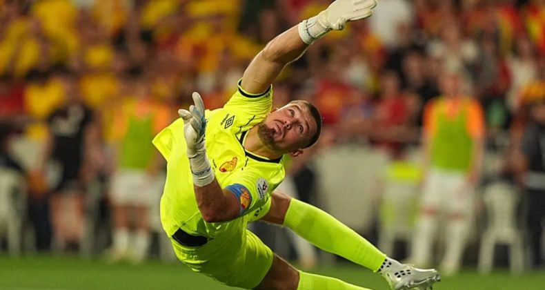 Göztepe’de Kaleci Lis’in Performansı Tartışma Konusu Oluyor