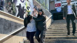Haraç çetesinin kadın tetikçisi ortaya çıktı! İş adamına tehdit mesajı gönderip iş yerini kurşunladı