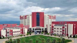 Hastanede “bıçak parası” skandalı! Doktor ve sekreteri gözaltında! Evinden çıkanlar ekipleri şoke etti!