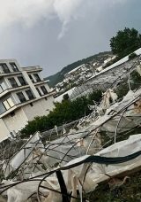 Hortum Yıkıp Geçti!