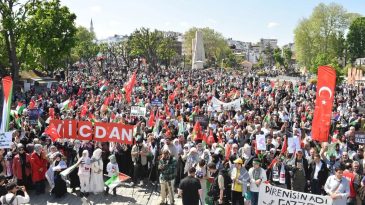 İHH Gazze İçin Yürüyüş Düzenledi