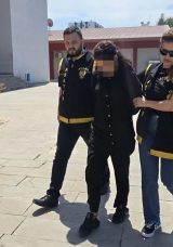 İki Kadın Hırsız, 1.5 Milyonluk Altın Çaldı