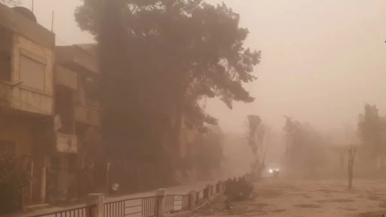 İran’da Kum Fırtınası: 802 Kişi Hastaneye Başvurdu