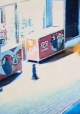 İstanbul – Bayrampaşa’da 81 Yaşındaki Kadını Oğlu Olduğuna İkna Ederek Dolandırdı