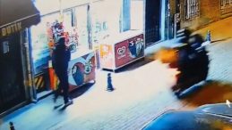 İstanbul – Bayrampaşa’da 81 Yaşındaki Kadını Oğlu Olduğuna İkna Ederek Dolandırdı