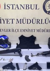 İstanbul Polisinden Aranan Şahıslara Operasyon: Şüphelilerin Saklandığı Adreste Bacadan Keleş Çıktı