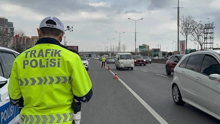 İstanbul’da Yarın Bazı Yollar Trafiğe Kapatılacak
