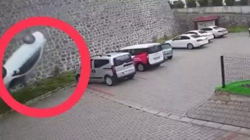 İstinat Duvarından Site Bahçesine Düşen Otomobilin Sürücüsü Hayatını Kaybetti