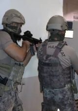 İzmir’de FETÖ’ye Yönelik Operasyon: 7 Gözaltı