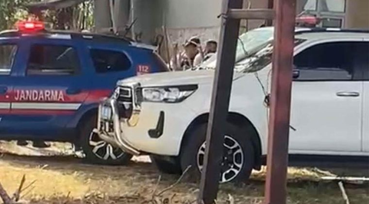 İzmir’de Korkunç Olay! 8 Ay Önce Eşi İntihar Etmişti, Sevgilisiyle Ağaçta Asılı Halde Ölü Bulundu
