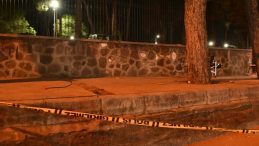 İzmir’de korkunç olay! Sokağı savaş alanına döndürdüler! 1 ölü, 1 yaralı