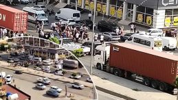 İzmir’de Otomobile Tüfekli Saldırı; 3 Kişi Hayatını Kaybetti, 1 Yaralı