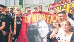 İzmir’de Taraftar Coşkusu