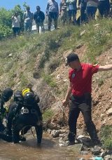 Jandarma SAK Timi nefes kesen operasyonda kayıp şahsı sualtında aracıyla birlikte buldu!