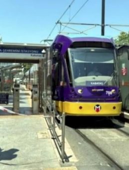 Kabataş-Bağcılar Tramvay Hattında Teknik Arıza Vatandaşları Zora Soktu