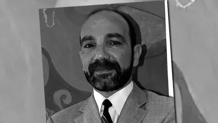 Kadıköy’deki Yangında Yazar Süha Oğuzertem Hayatını Kaybetti