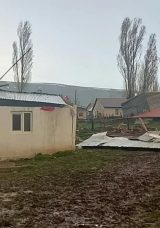 Kars’ta Fırtına, Okul ve Evlerin Çatısını Uçurdu