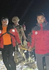 Kayalıklardan Düşen Kadın İçin Ekipler Seferber Oldu