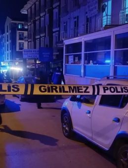 Kırıkkale’de kanlı gece: Husumetliler arasında silahlı ve bıçaklı kavga! 1 ölü, 3 yaralı