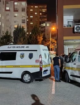 Kız Arkadaşını Öldürüp İntihar Etti