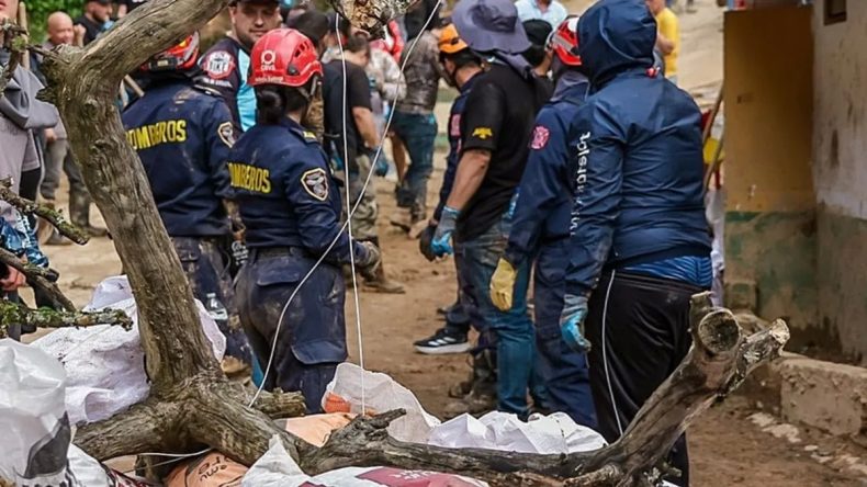 Kolombiya’da Sel ve Toprak Kayması: 5 Kişi Hayatını Kaybetti
