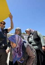 Köy köy dolaşıp gökyüzünü tanıtıyor: Bu öğretmenin hikayesi ilham veriyor: Tüm çocuklar Ay’a bakana kadar durmayacağım.
